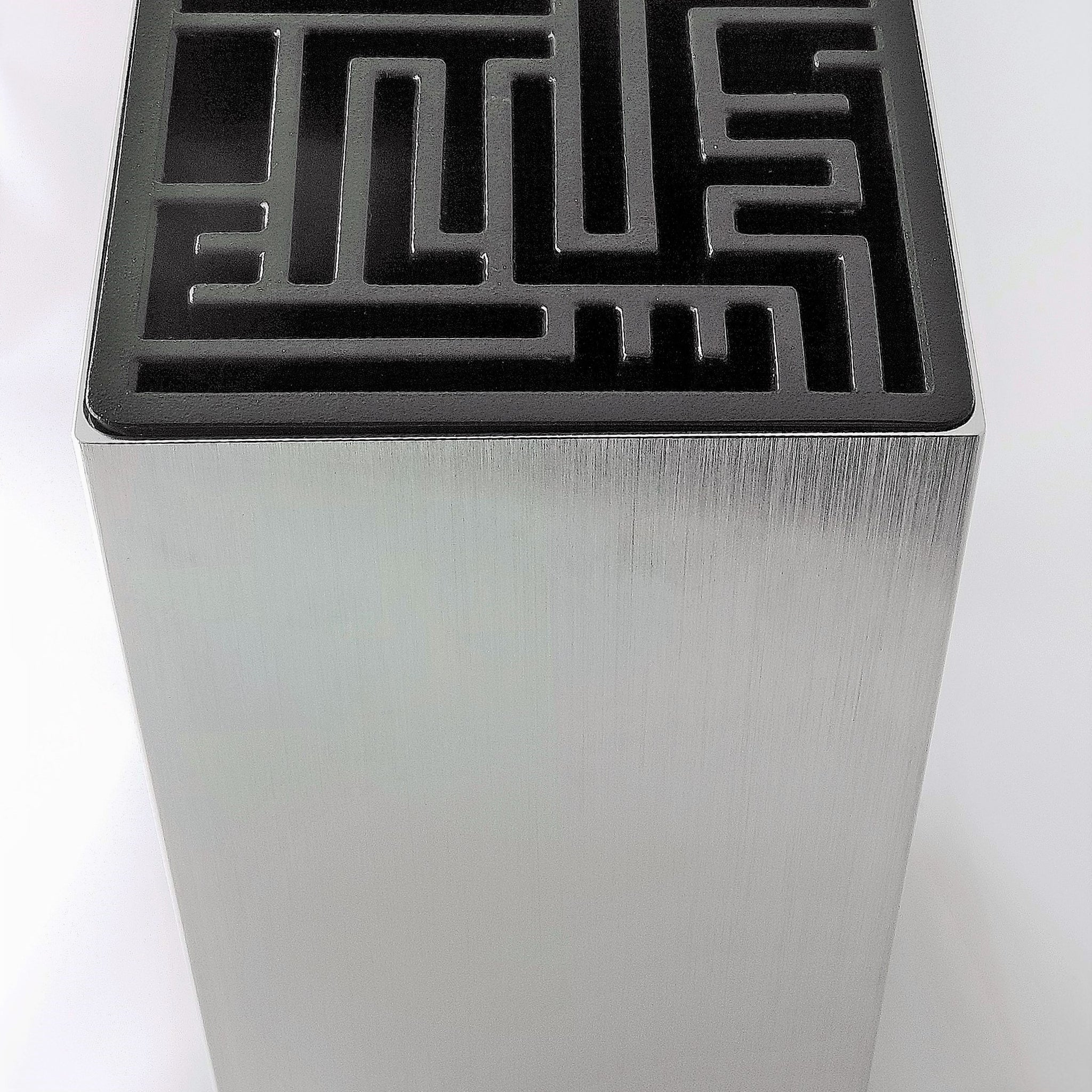 Amaze Knife Block